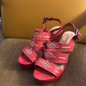 American Rags Pink Wedges